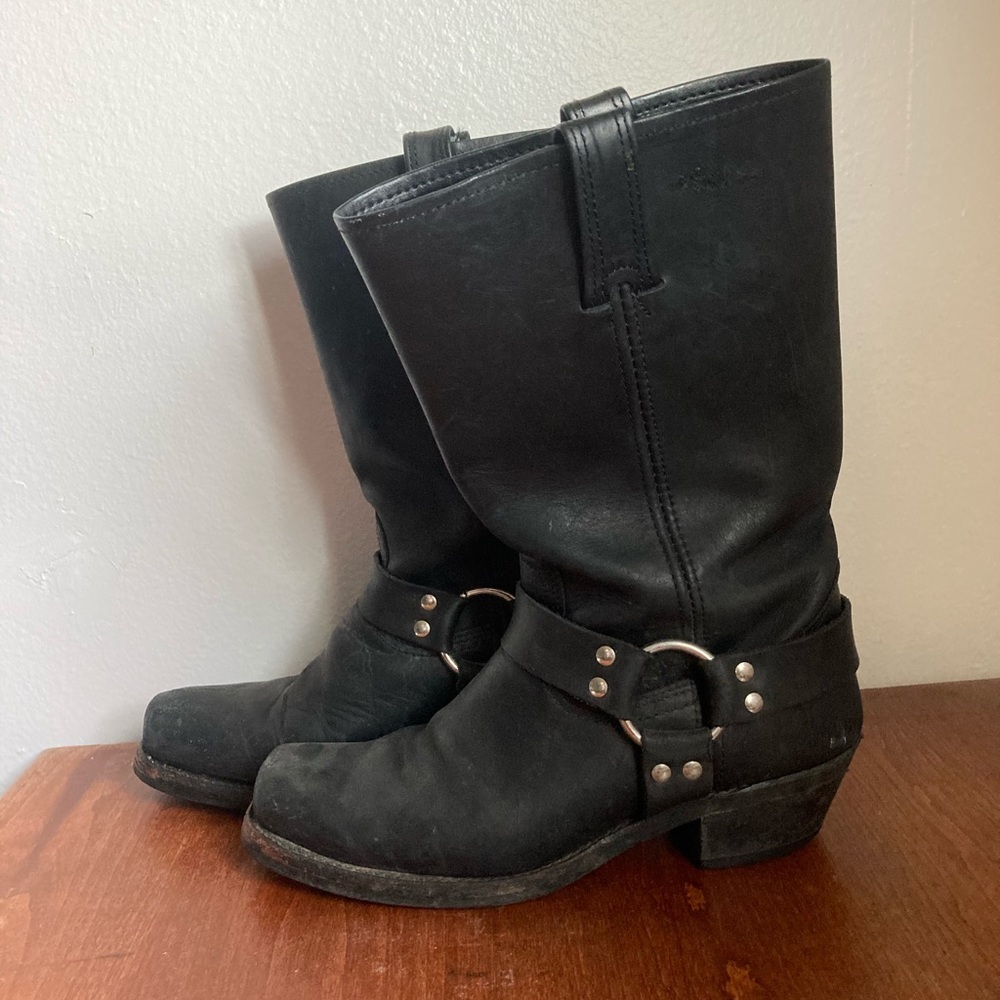 Frye Harness 12r Boots in Black. 9.5
